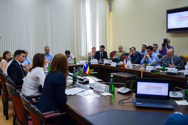 Круглый стол Азербайджан как точка сопряжения евразийских проектов в Ростове-на-Дону - Sputnik Азербайджан