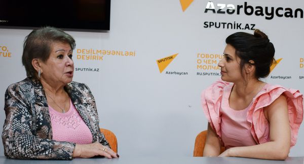 Диляра Нагиева во время интервью агентству Sputnik Азербайджан - Sputnik Азербайджан