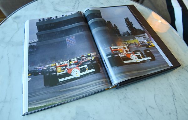 Гоночный номер-люкс McLaren-Honda в отеле Hilton Baku - Sputnik Азербайджан