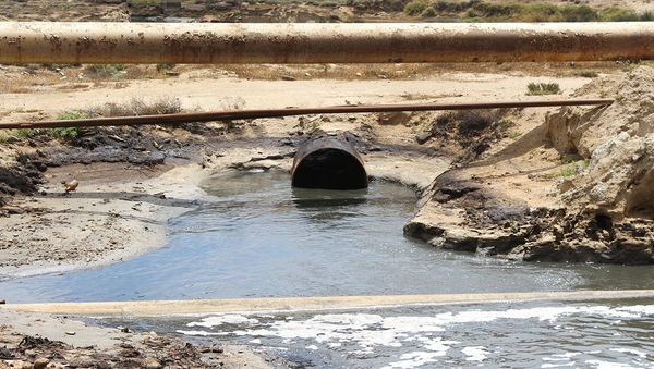 Сток канализационных вод, фото из архива - Sputnik Азербайджан
