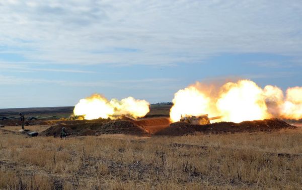 Проведен этап широкомасштабных учений с боевыми стрельбами - Sputnik Азербайджан