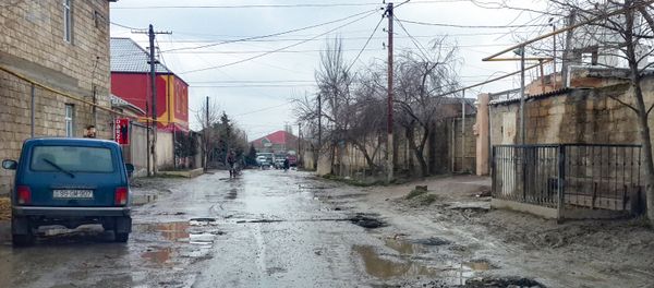 Городская дорога после дождя - Sputnik Азербайджан