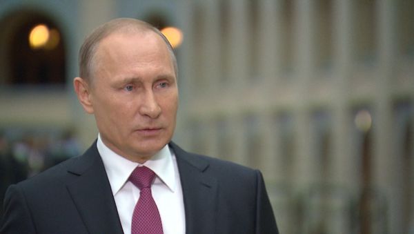 Путин о нелегальных разведчиках - Sputnik Азербайджан