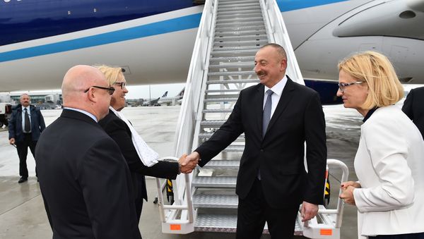 Президент Ильхам Алиев прибыл с официальным визитом в Польшу - Sputnik Азербайджан