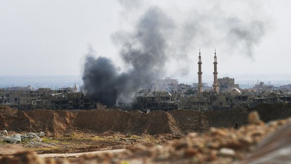 Обстрел позиций ИГ в Дейр-эз-Зоре, фото из архива - Sputnik Азербайджан