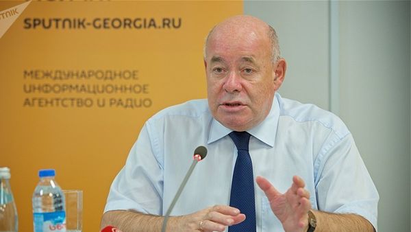 Специальный представитель Президента РФ по международному культурному сотрудничеству Михаил Швыдкой - Sputnik Азербайджан
