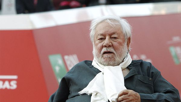 Итальянский комедийный актер, режиссер и сценарист Паоло Вилладжо, фото из архива - Sputnik Азербайджан