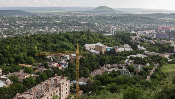 Вид на город Пятигорск со склона горы Машук - Sputnik Азербайджан