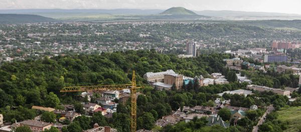 Вид на город Пятигорск со склона горы Машук - Sputnik Азербайджан