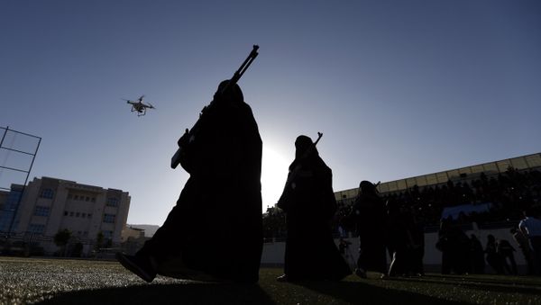 Женщины-боевики, фото из архива - Sputnik Азербайджан