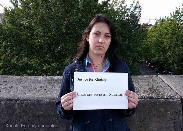 Каждый год я выхожу с кофтой и листом, на которых написано Justice for Xocalı - Sputnik Азербайджан
