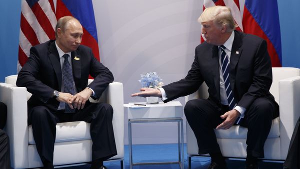 Встреча президентов России и США Владимира Путина и Дональда Трампа, фото из архива - Sputnik Азербайджан