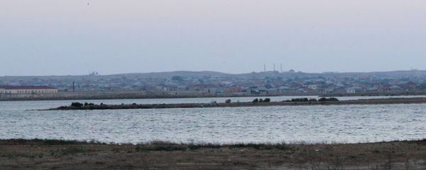 Озеро между селом Мухамеди и поселком Забрат - Sputnik Азербайджан