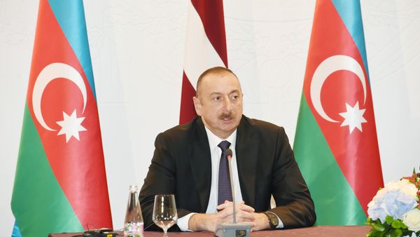 Ильхам Алиев  во время заявления для печати президентов Латвии и Азербайджана, Рига, 17 июля 2017 года - Sputnik Азербайджан