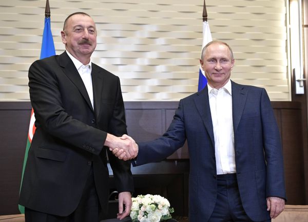 Президент РФ Владимир Путин и президент Азербайджана Ильхам Алиев во время встречи, 21 июля 2017 года - Sputnik Азербайджан