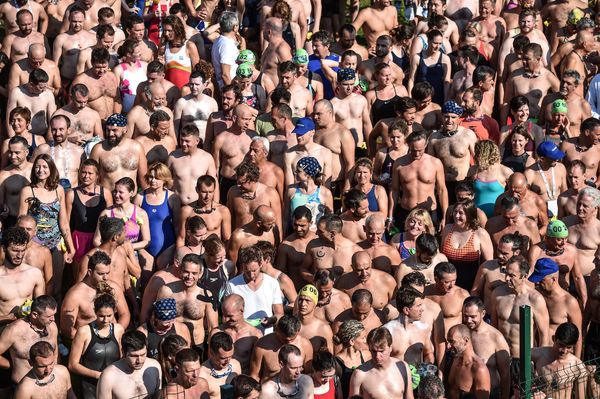 29-й ежегодный межконтинентальный заплыв через пролив Босфор 29-й ежегодный межконтинентальный заплыв через пролив Босфор - Sputnik Азербайджан