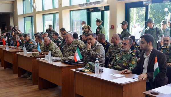 Азербайджанские танкисты приняли участие в жеребьевке конкурса Танковый биатлон - Sputnik Азербайджан