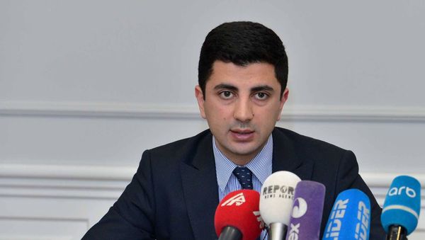 Заместитель главы отдела человеческих ресурсов министерства образования АР Эски Багиров - Sputnik Азербайджан