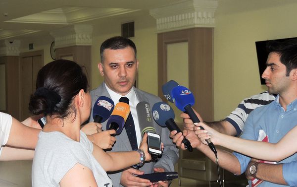 Эксперт, член министерской рабочей группы по законодательству в области кинематографии Фикрин Бекташи - Sputnik Азербайджан