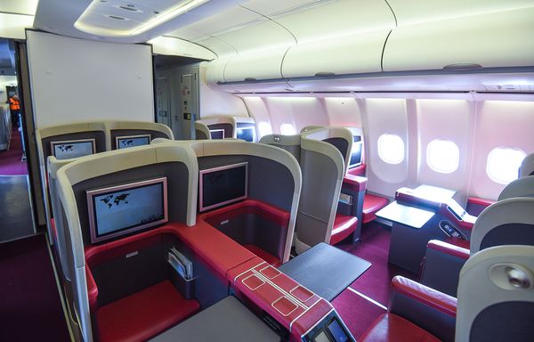 Самолет Airbus A340-500 азербайджанских авиалиний - Sputnik Азербайджан