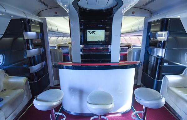 Самолет Airbus A340-500 азербайджанских авиалиний - Sputnik Азербайджан