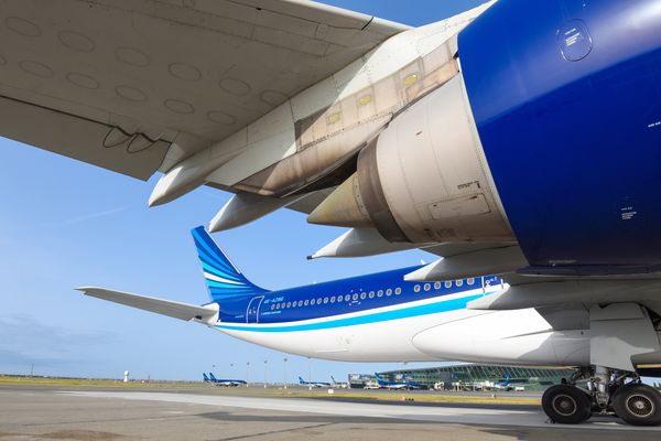 Самолет Airbus A340-500 азербайджанских авиалиний - Sputnik Азербайджан