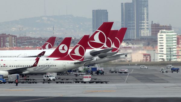 Самолеты авиакомпании Turkish Airlines в Стамбульском аэропорту имени Ататюрка - Sputnik Азербайджан