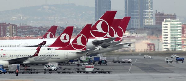 Самолеты авиакомпании Turkish Airlines в Стамбульском аэропорту имени Ататюрка - Sputnik Азербайджан