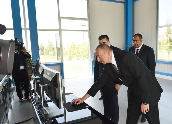 Президент Ильхам Алиев принял участие в открытии Балакенской гидроэлектростанции - Sputnik Азербайджан