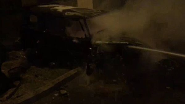 В Баку сгорел Mercedes Gelandewagen - Sputnik Азербайджан