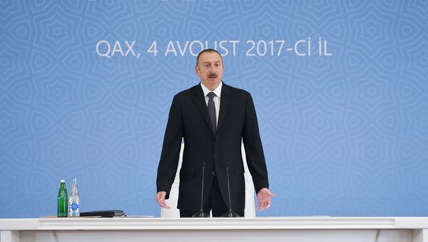 Выступление Ильхама Алиева на общереспубликанском совещании в Гахе - Sputnik Азербайджан