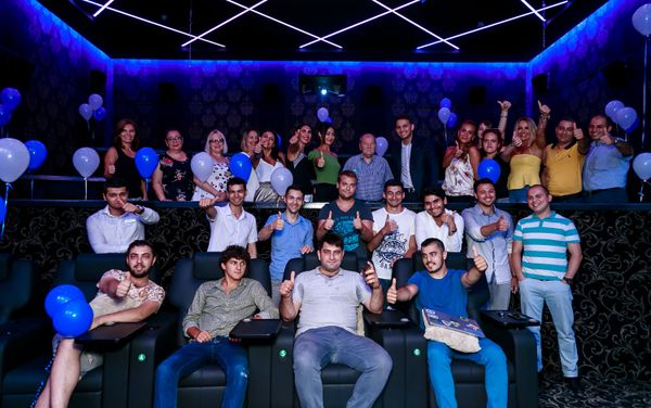 Празднование пятидесятилетнего юбилея трудовой деятельности киномеханика Геннадия Гасымова Празднование пятидесятилетнего юбилея трудовой деятельности киномеханика Геннадия Гасымова - Sputnik Азербайджан
