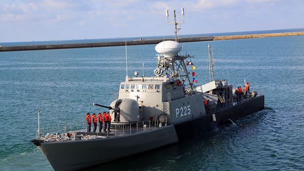 Артиллерийские стрельбы по морской мине в рамках конкурса Кубок моря-2017 - Sputnik Азербайджан