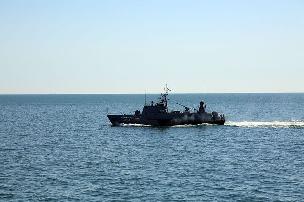 Артиллерийские стрельбы по морской мине в рамках конкурса Кубок моря-2017 - Sputnik Азербайджан