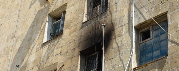 Здание общежития в восьмом микрорайоне Сумгайыта - Sputnik Азербайджан