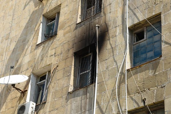 Здание общежития в восьмом микрорайоне Сумгайыта - Sputnik Азербайджан