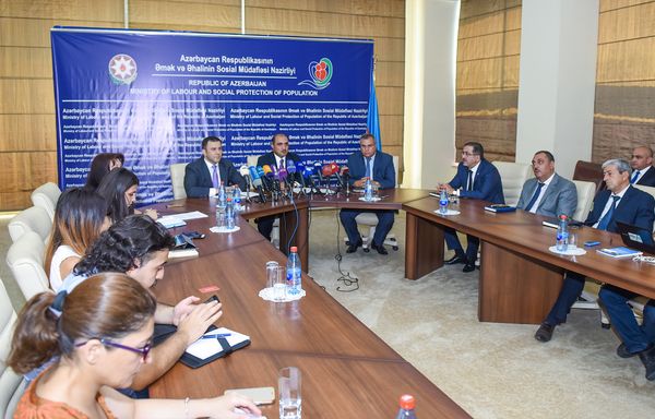 Пресс-конференция, посвященная закону Об обязательном страховании от безработицы, в Министерстве труда и социальной защиты населения Азербайджана - Sputnik Азербайджан