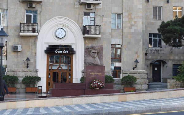 Ильхам Алиев принял участие в открытии новых дорог в Ясамальском районе Баку Ильхам Алиев принял участие в открытии новых дорог в Ясамальском районе Баку - Sputnik Азербайджан