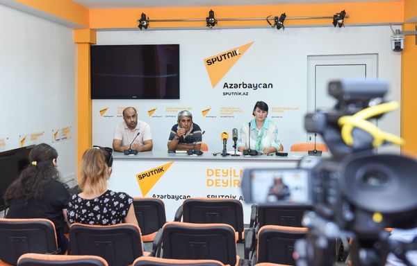 Активисты движения по защите бездомных животных в мультимедийном пресс-центре Sputnik Азербайджан - Sputnik Азербайджан
