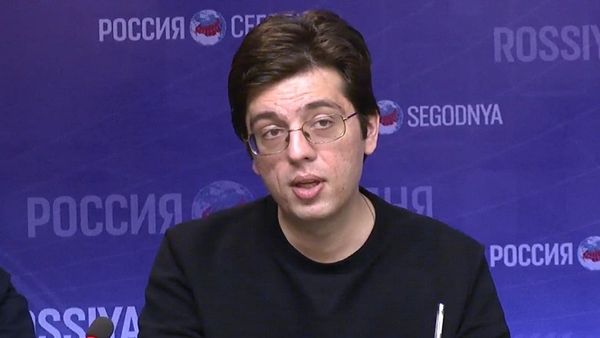 Эксперт Российского совета по международным делам Никита Мендкович - Sputnik Азербайджан