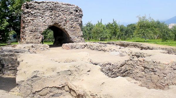 Христианский храм в селе Тюлю Балакенского района, относящийся к V-IX векам нашей эры - Sputnik Азербайджан