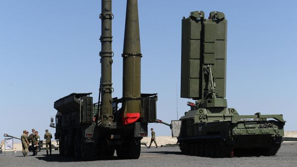 Зенитно-ракетный комплекс С-400 Триумф, фото из архива - Sputnik Азербайджан