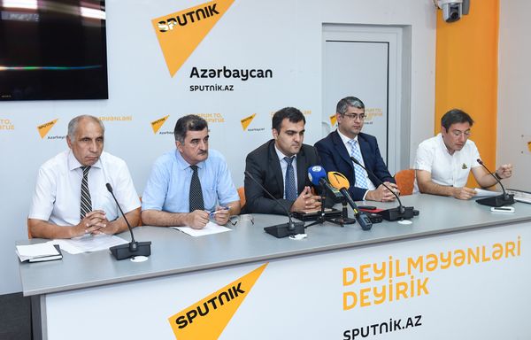Мероприятие, посвященное борьбе со стихийными свалками в Баку - Sputnik Азербайджан