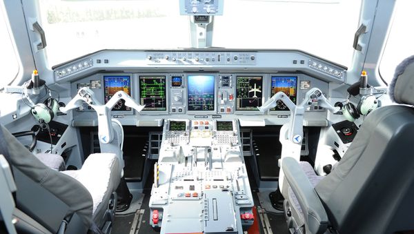Самолет Embraer E190, фото из архива - Sputnik Азербайджан
