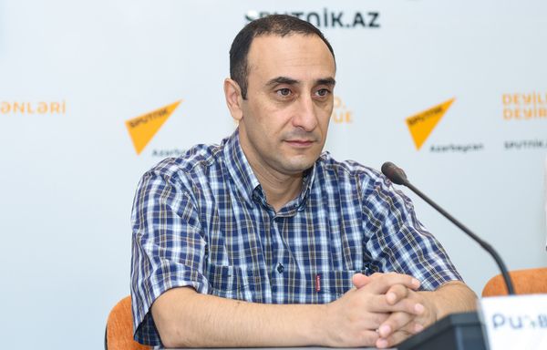 Старший научный сотрудник Института права и прав человека НАНА Ризван Гусейнов - Sputnik Азербайджан