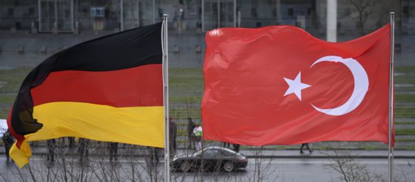 Флаги Германии и Турции - Sputnik Азербайджан