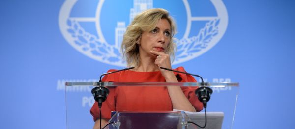 Официальный представитель министерства иностранных дел России Мария Захарова во время брифинга в Москве, фото из архива - Sputnik Азербайджан