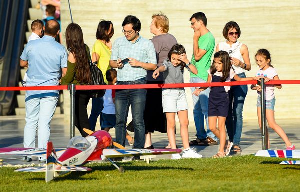 Выставка и шоу мини-авиации в парке Центра Гейдара Алиева - Sputnik Азербайджан