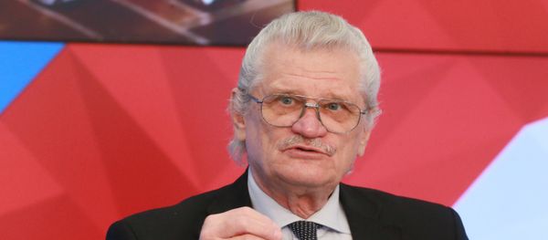 Старший научный сотрудник Центра изучения Ближнего и Среднего Востока ИВ РАН Владимир Сажин - Sputnik Азербайджан
