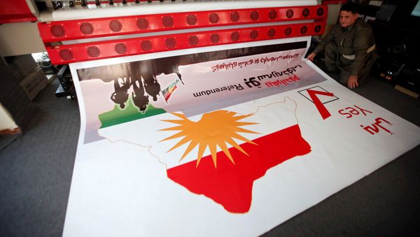 Kürdüstanda keçirilən referendumunun plakatının çapı, Ərbil, 26 avqust 2017-ci il - Sputnik Азербайджан